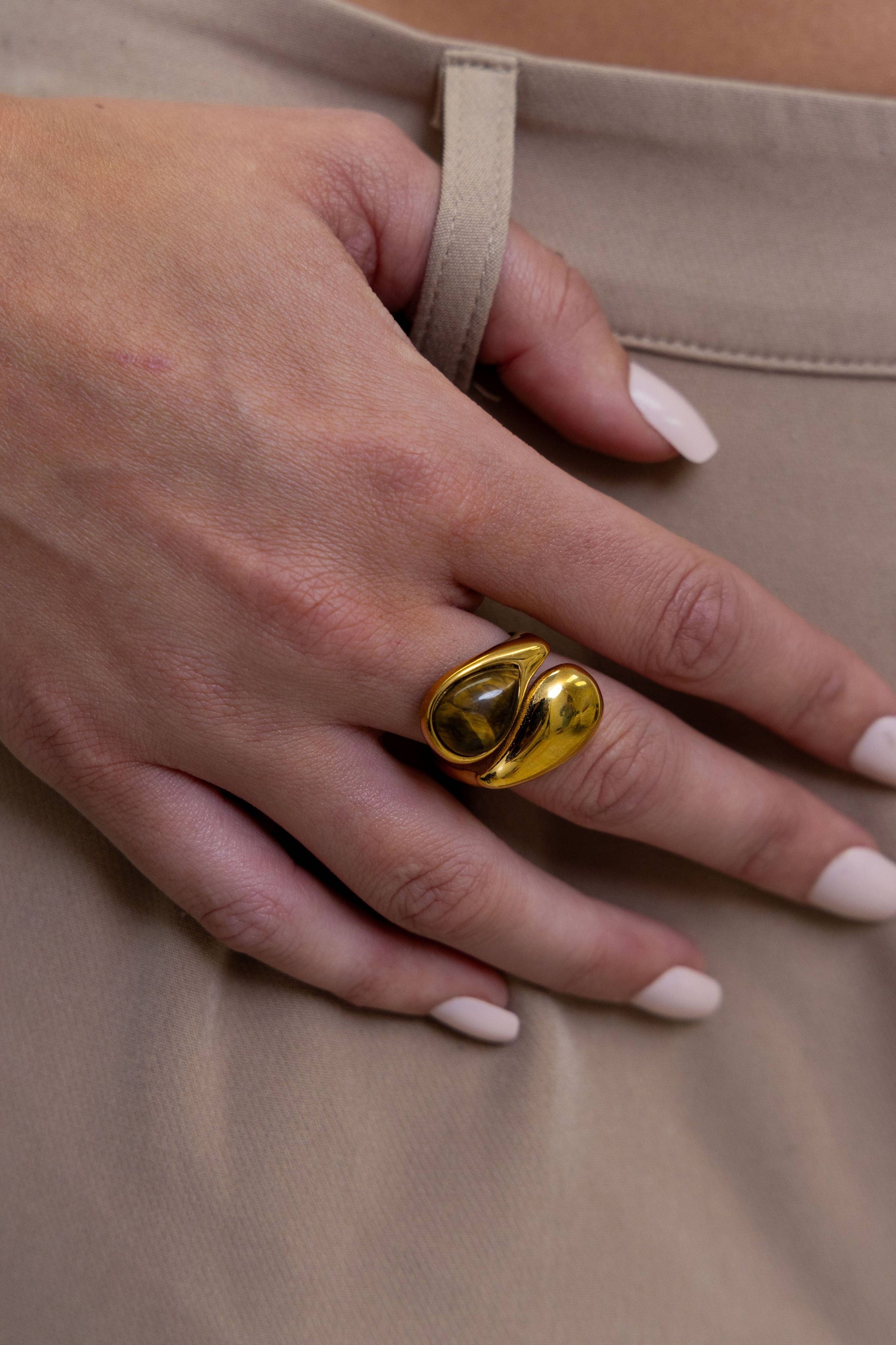 The Lucent Solstice Ring