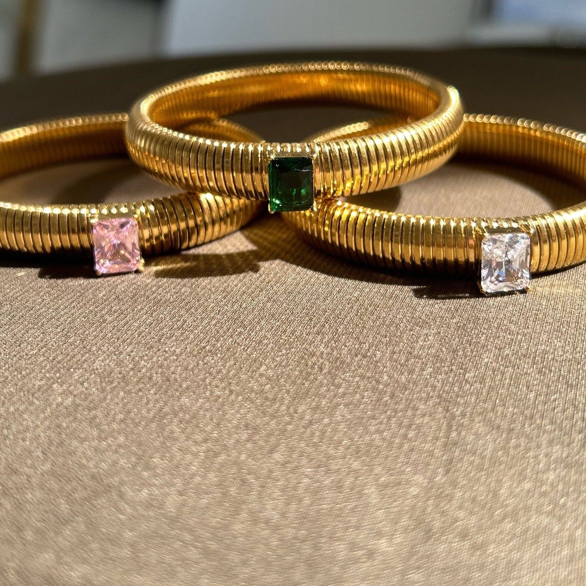 The Lumière Ridge Bangle