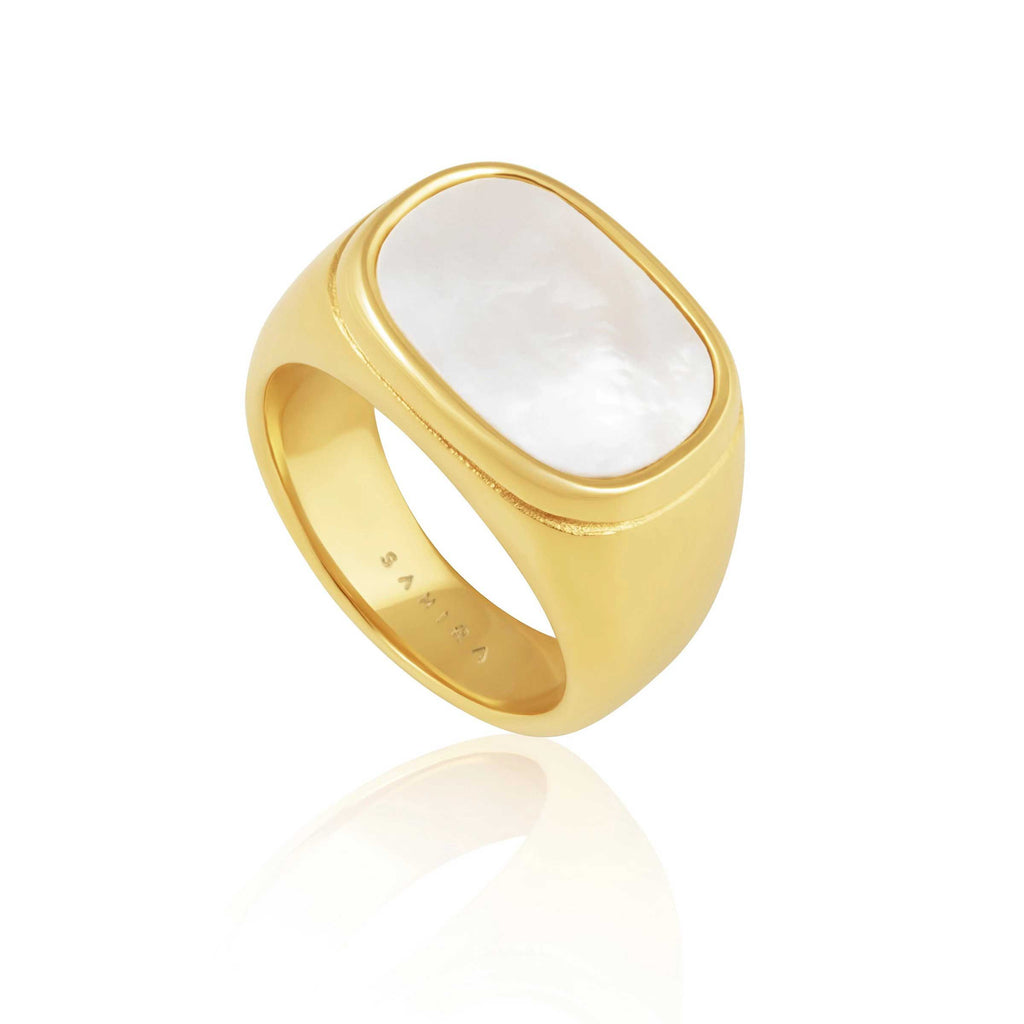 The Lumière Signet Ring