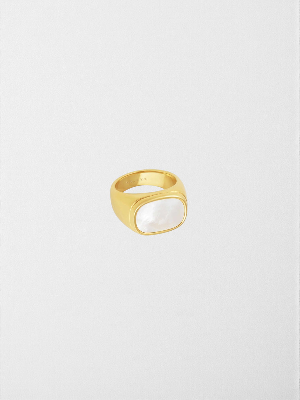 The Lumière Signet Ring
