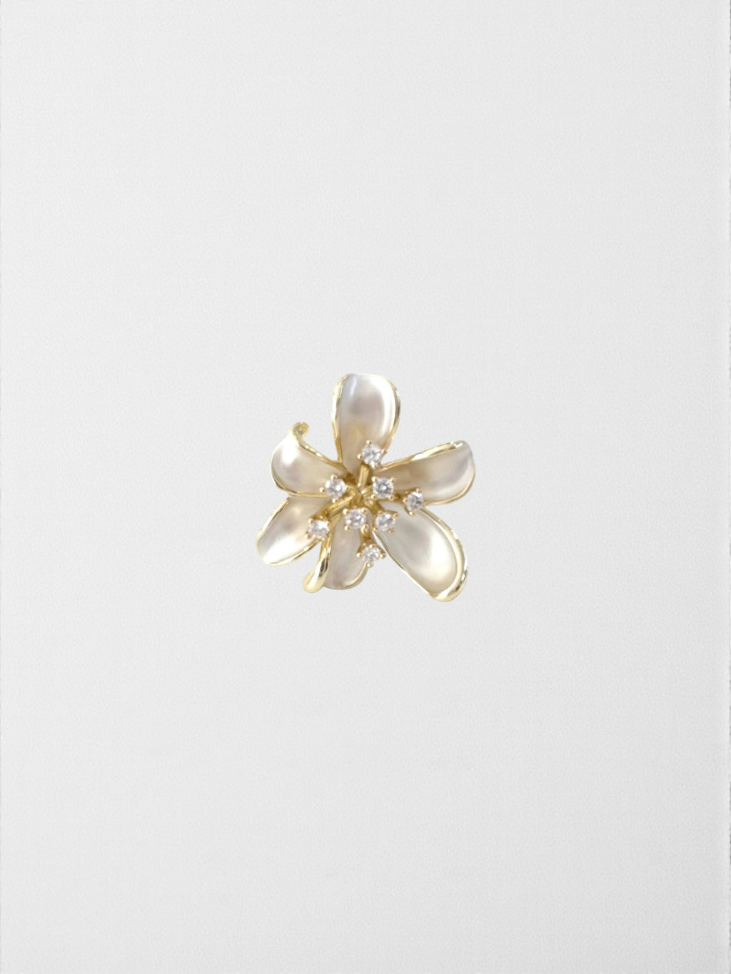 The Fleur de Perle Ring