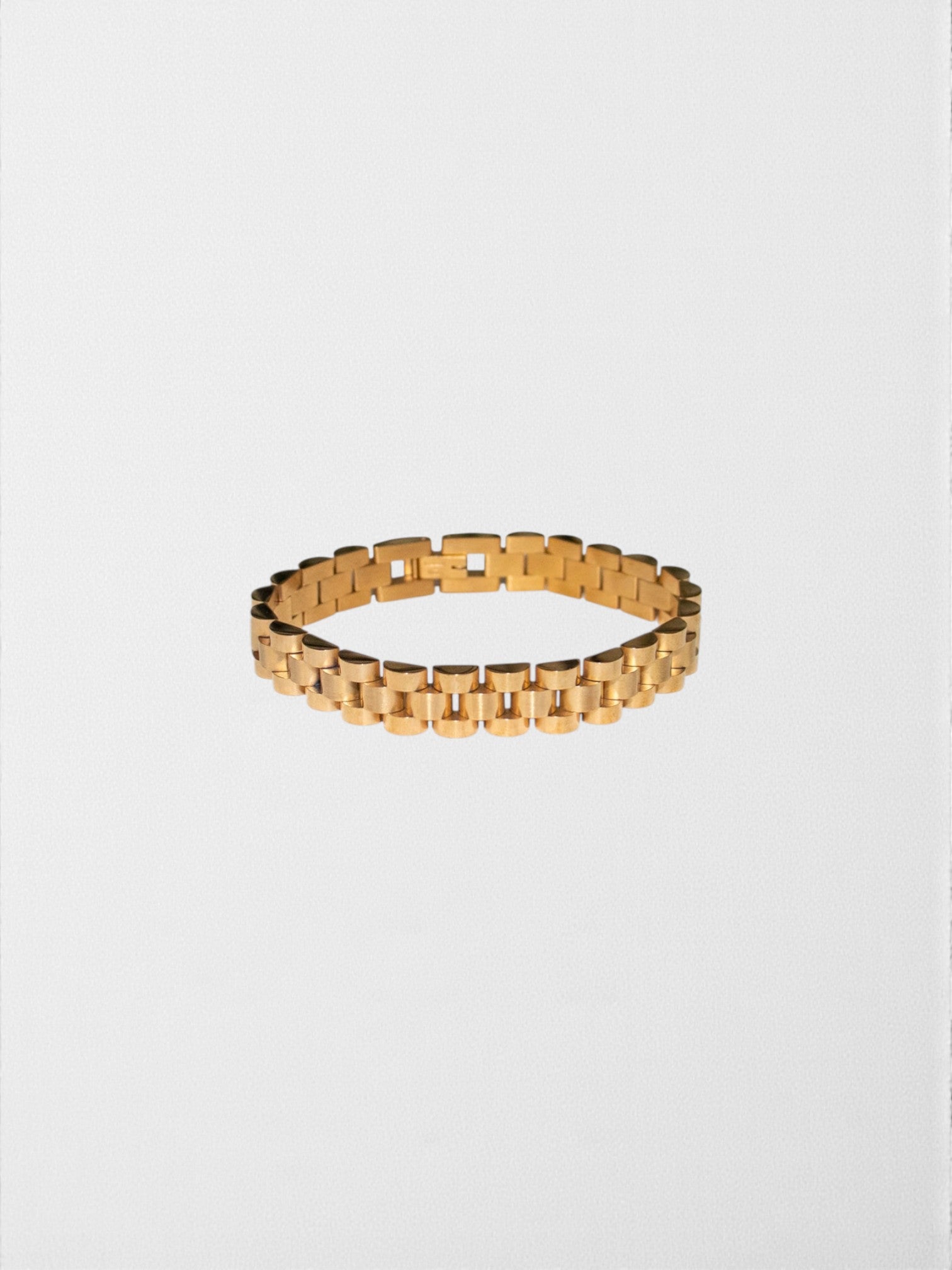 The Lucent Link Bracelet
