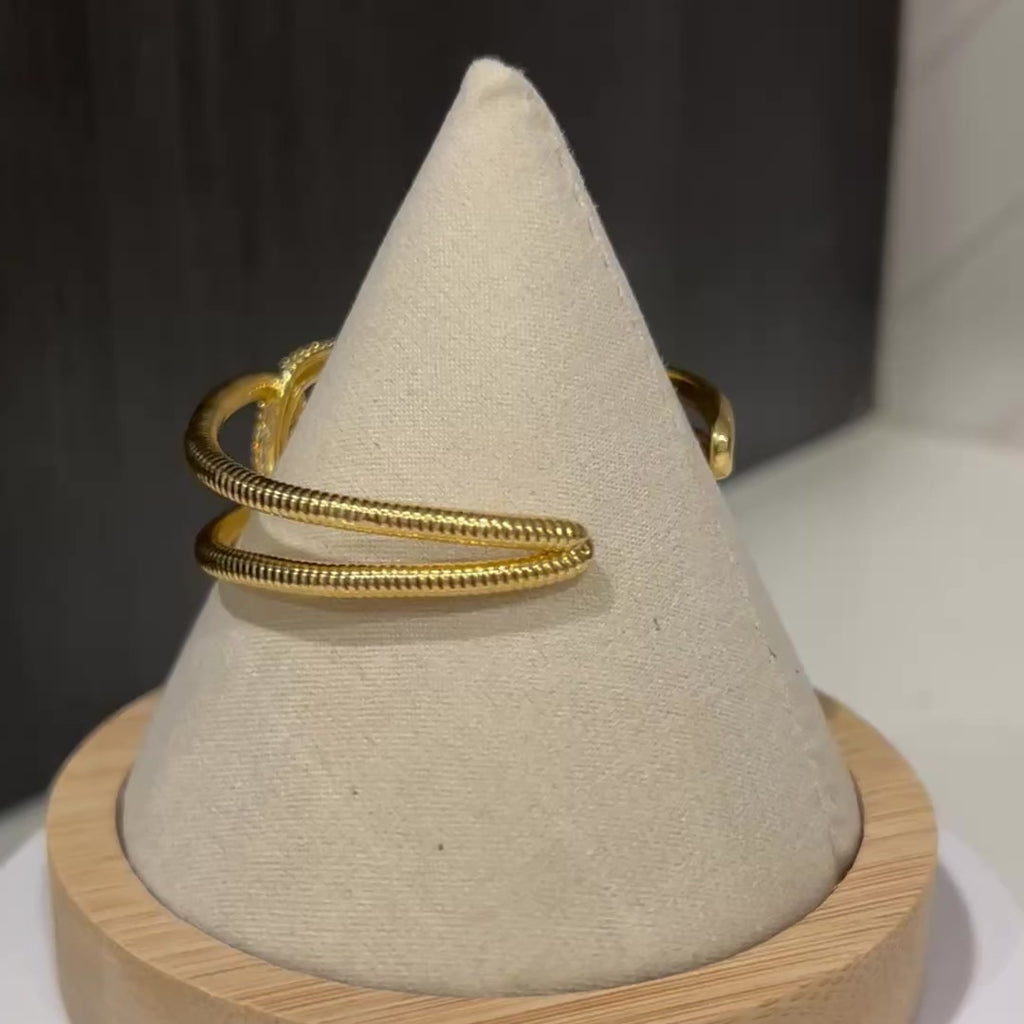 The Celeste Loop Cuff